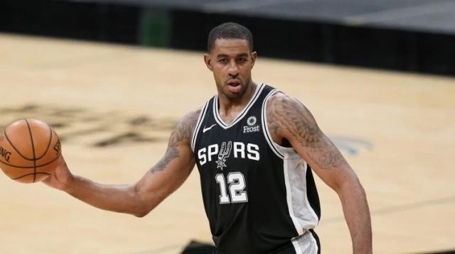 1616900693870022721.jpg 1000.webp.jpg